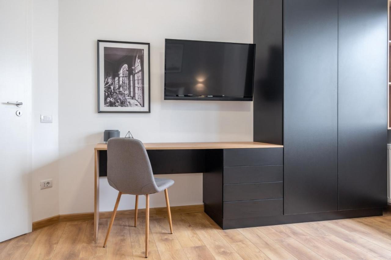 Gorgeous Apartament With View In Piata Universitatii Bucarest Esterno foto
