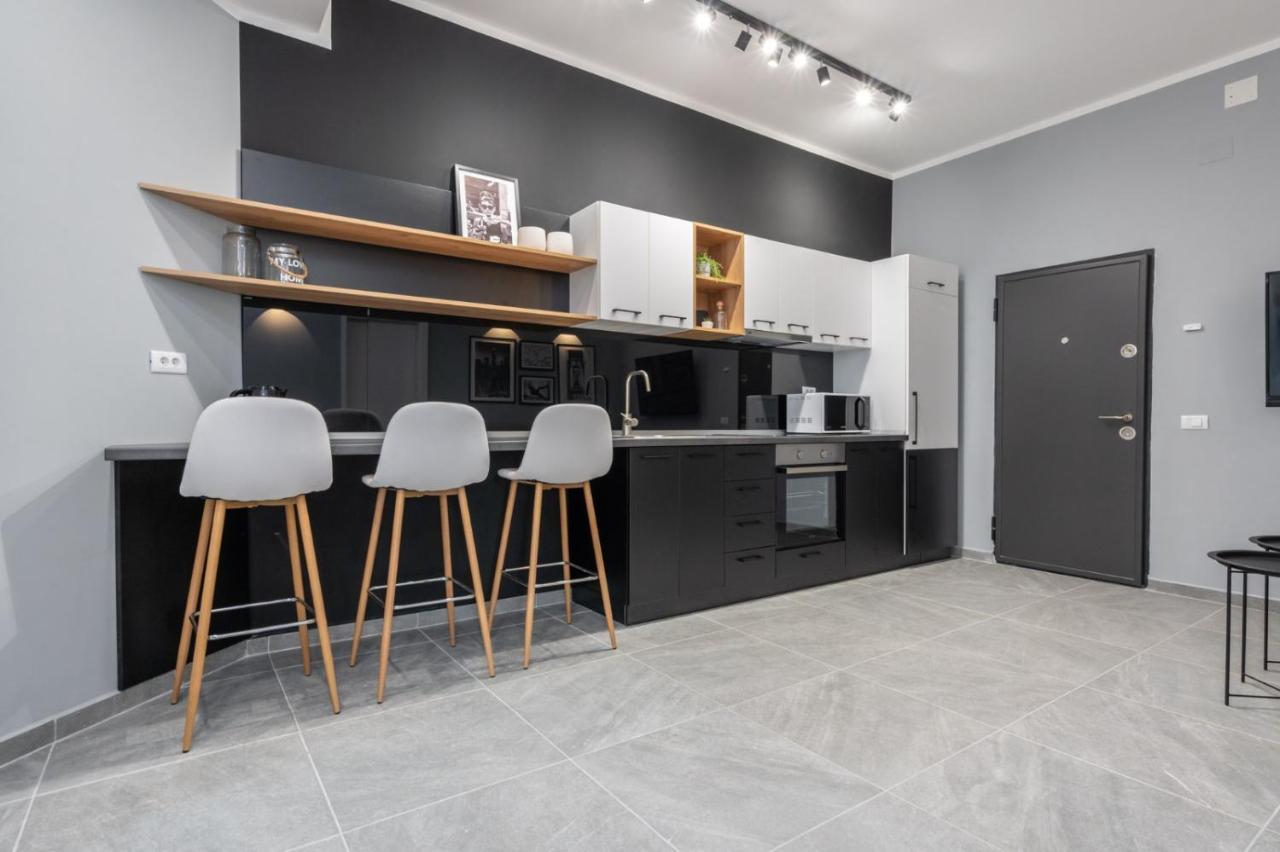 Gorgeous Apartament With View In Piata Universitatii Bucarest Esterno foto